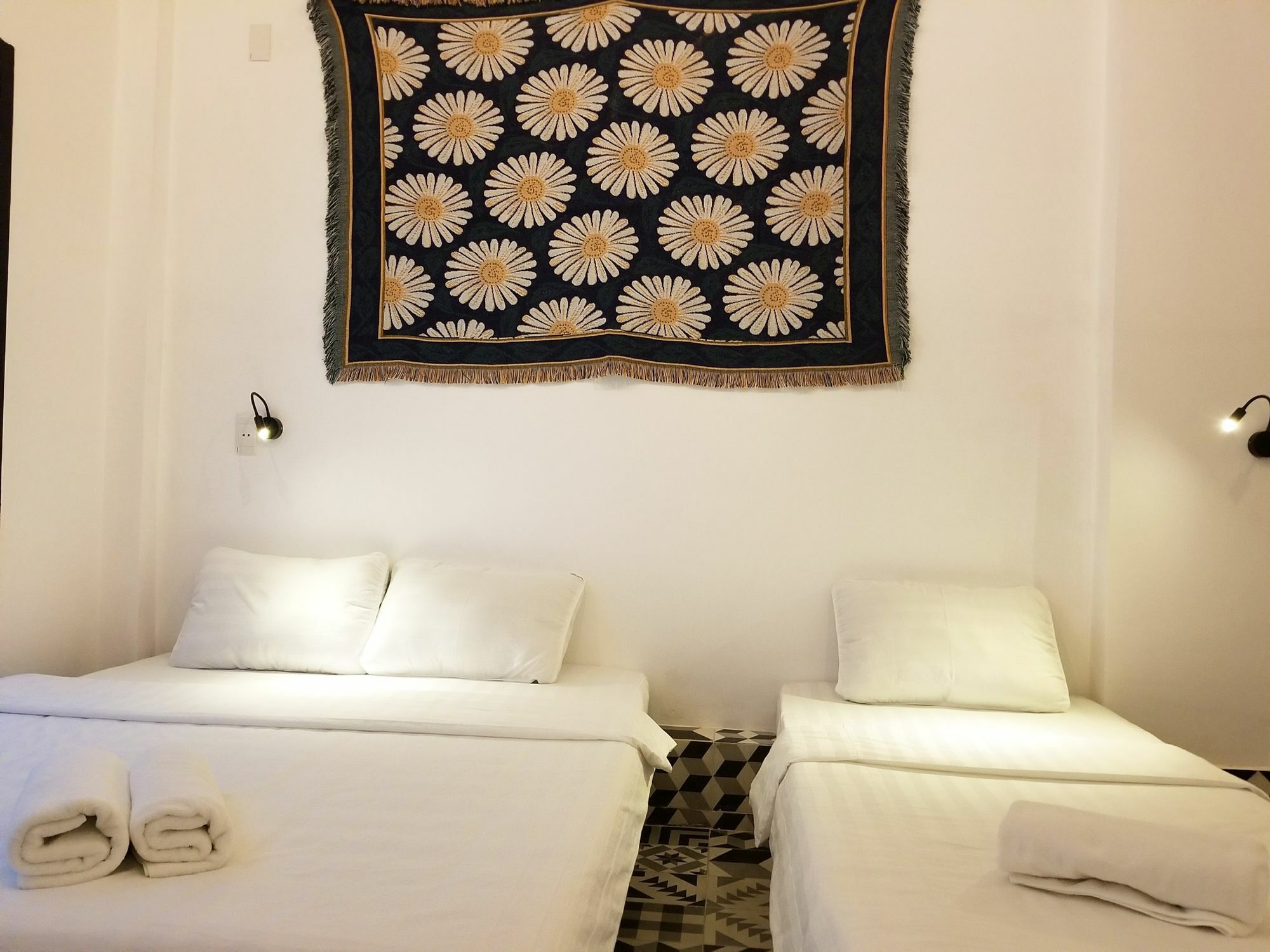 Timemark Travel Homestay & Hostel Ho Şi Min Dış mekan fotoğraf