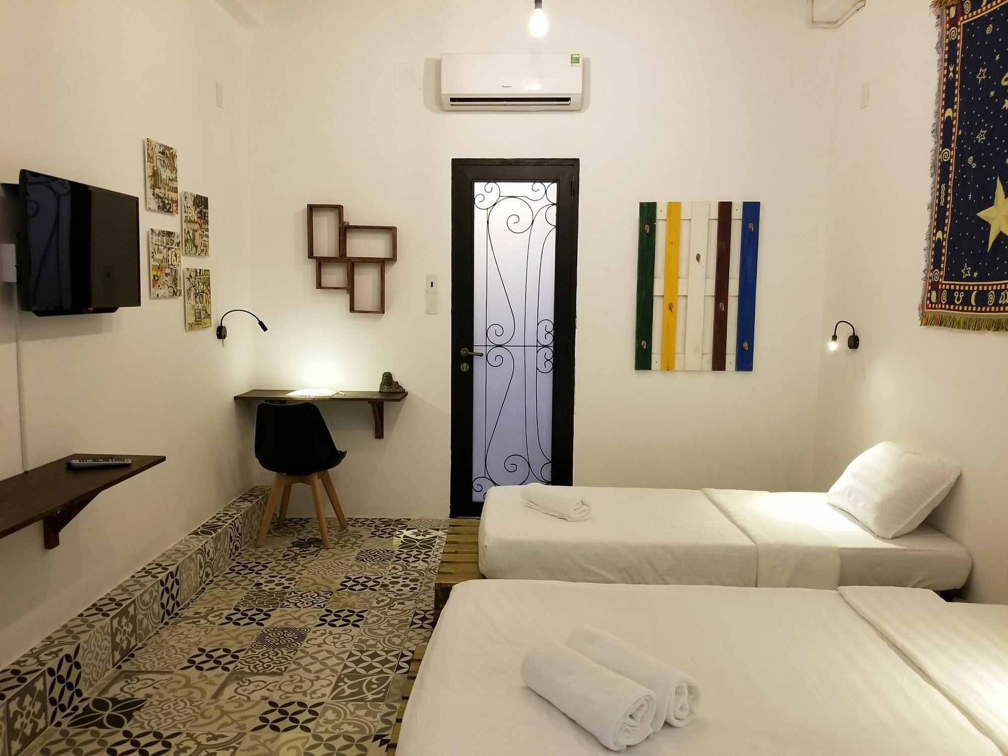 Timemark Travel Homestay & Hostel Ho Şi Min Dış mekan fotoğraf