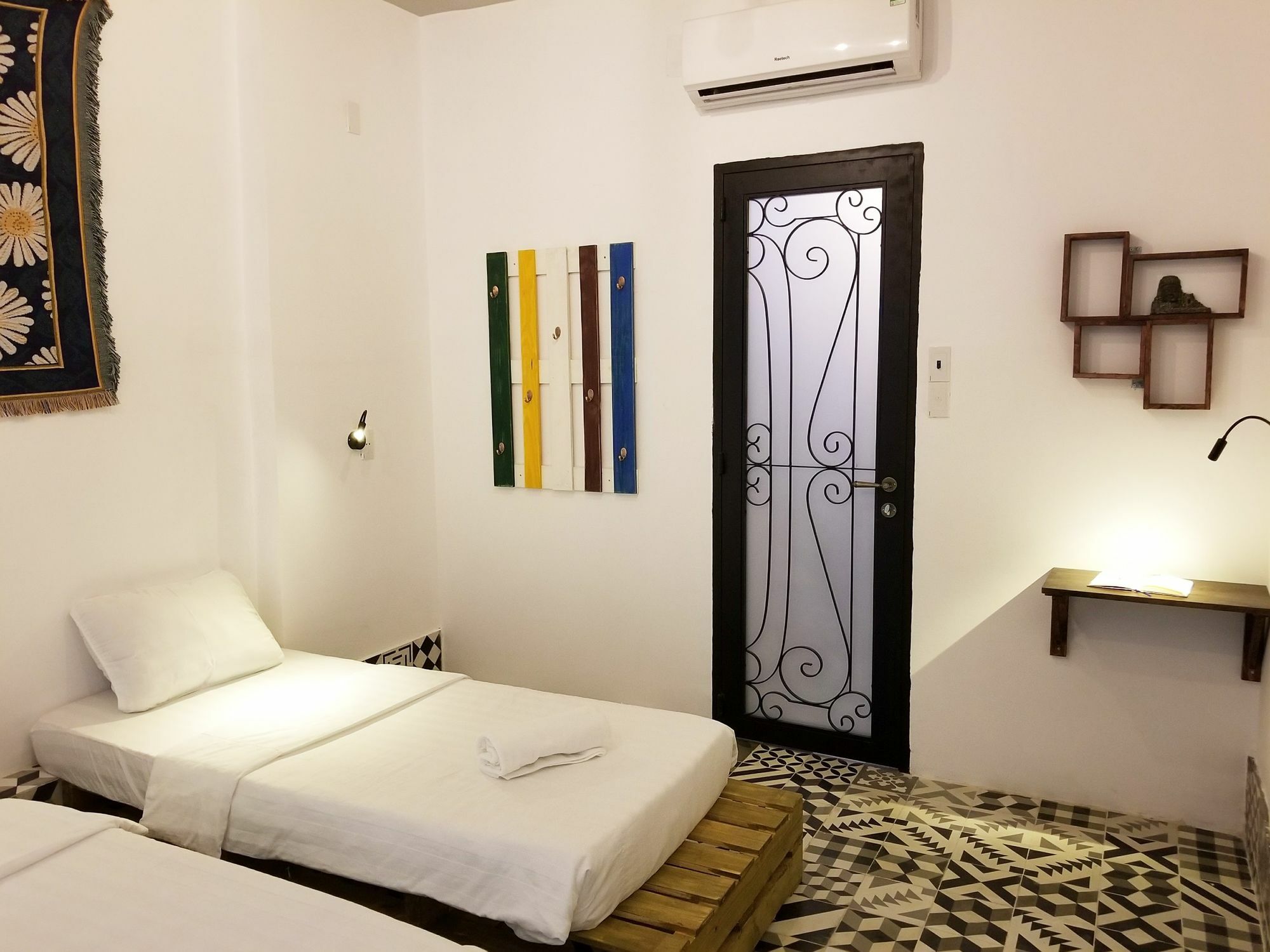 Timemark Travel Homestay & Hostel Ho Şi Min Dış mekan fotoğraf